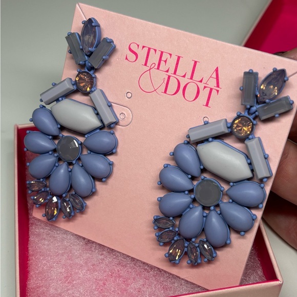 Stella & Dot Lavender Heck Yes Statement Earrings Costume Jewelry Pierced - Picture 6 of 6